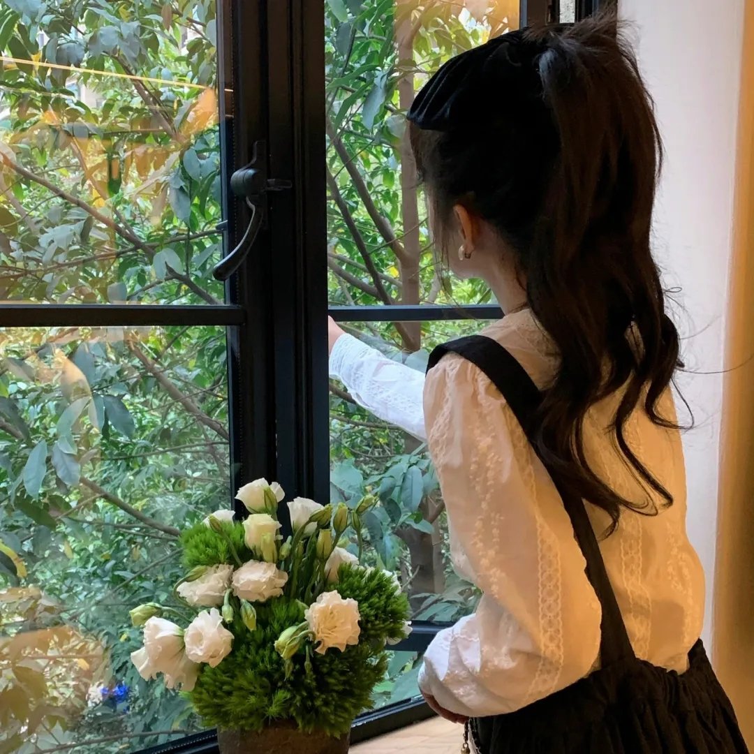 月媚花娇